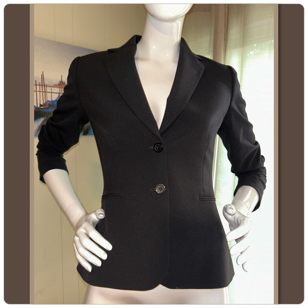 Tahari blazer